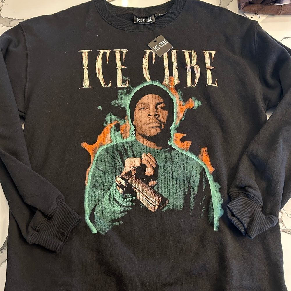 Special edition Ice Cube crew fleece
